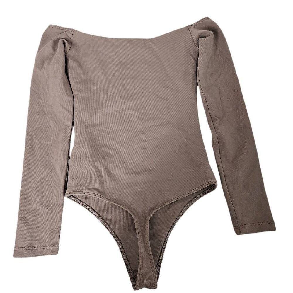 Aritzia Babaton contour crew neck bodysuit